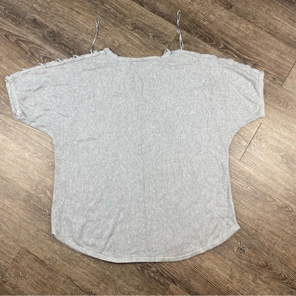 Lane Bryant Shirt Women 22/24 Gray Short Sleeve Cold Shoulder Lightweight Casual - Picture 7 of 7